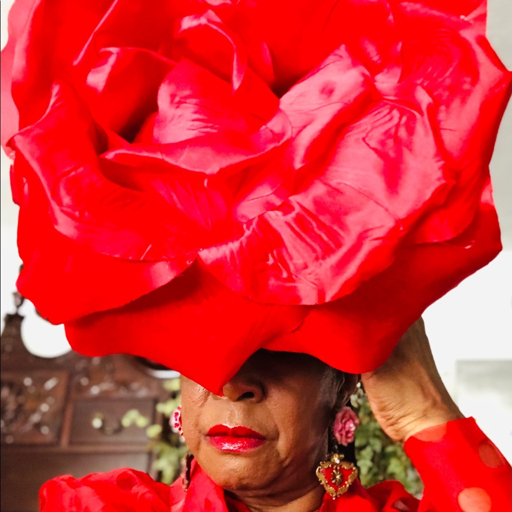 Red rose hat - Picture 2 of 4